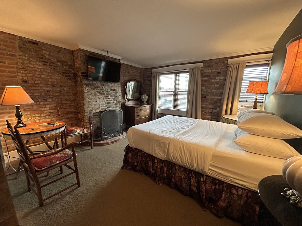 Double Room, Ensuite (Queen Suite) photo 3