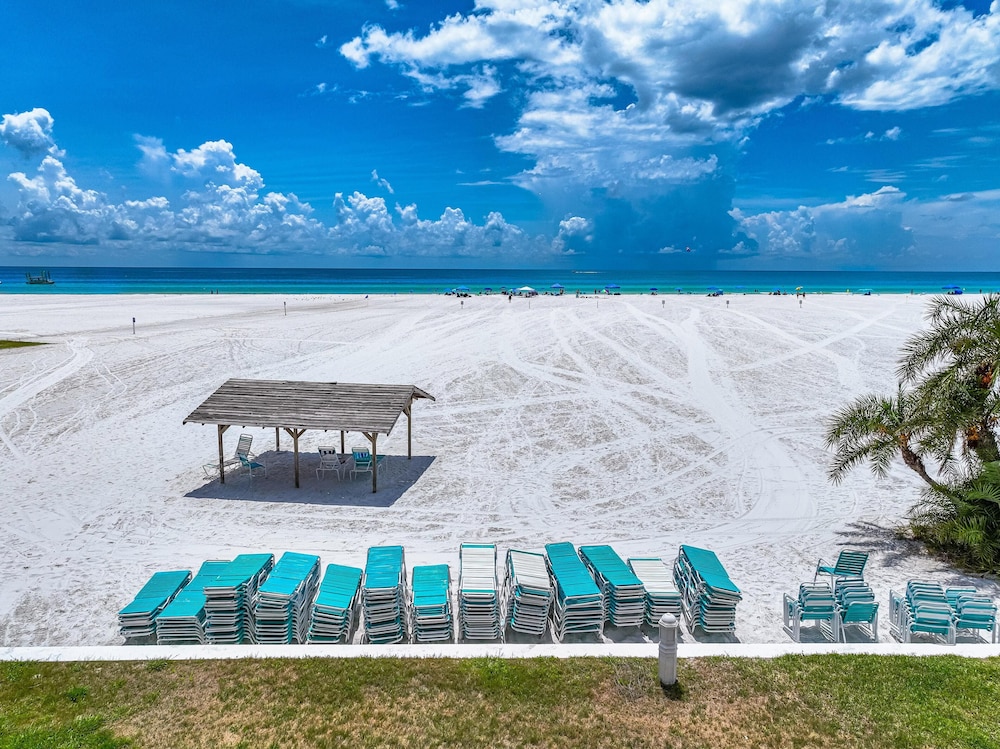 Condo, Multiple Beds (Jamaica Royale Beachfront Tower - 802) photo 2
