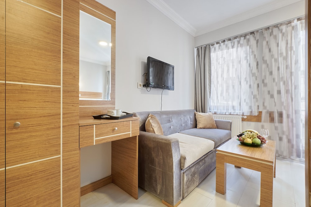 Deluxe Studio Suite photo 1