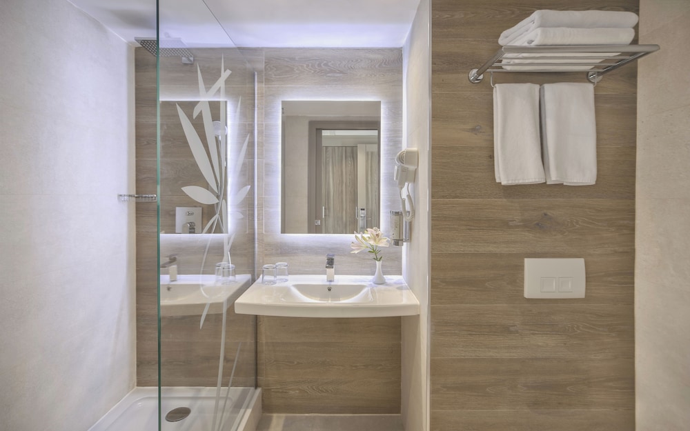 Premium Double Room, Garden View - Photo 5