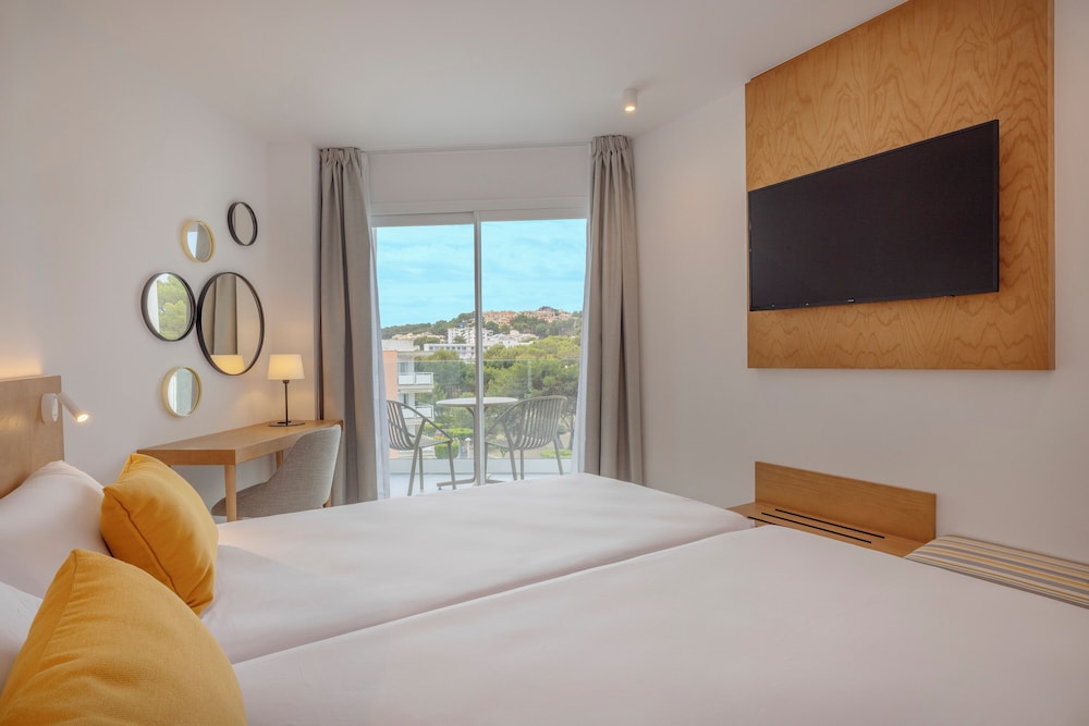 Double Room, Balcony