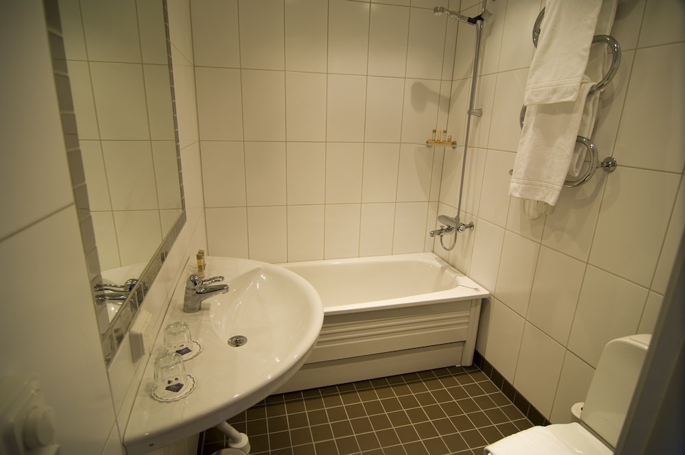 Deluxe Room, Non Smoking - Photo 19