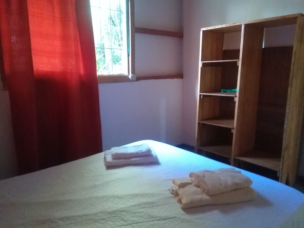 House, 2 Bedrooms photo 3