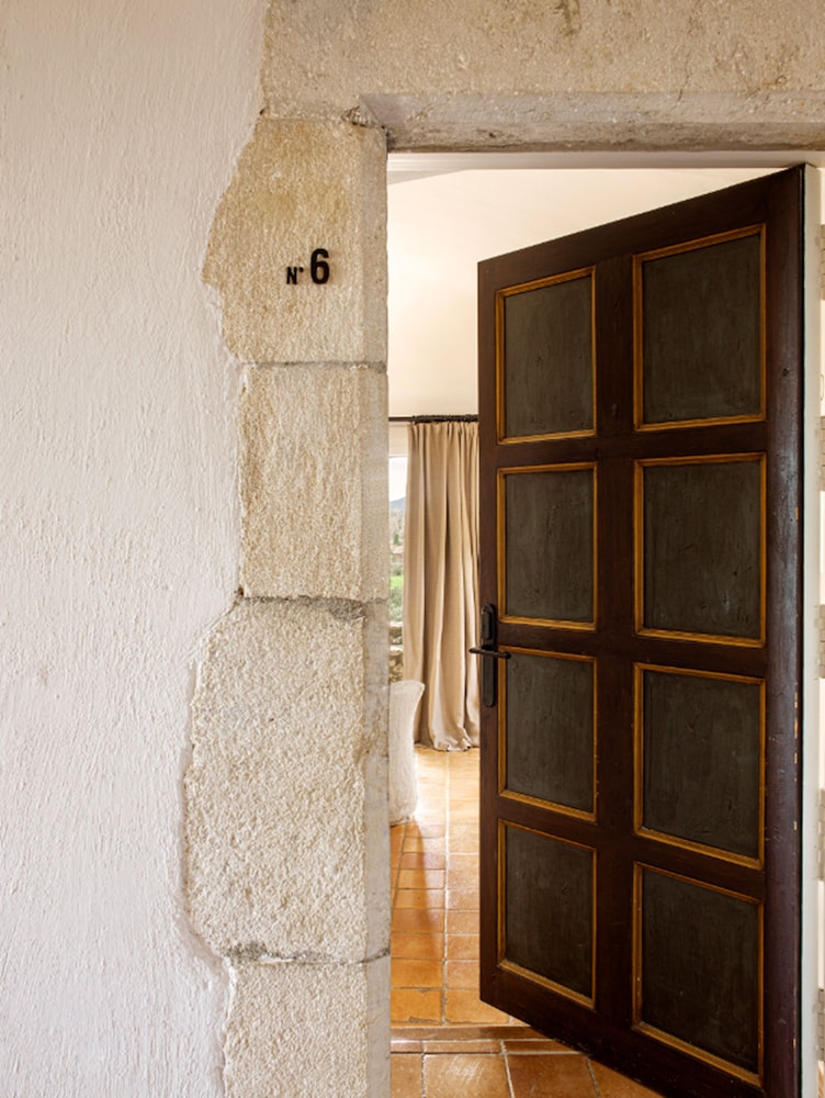 Masia Suite