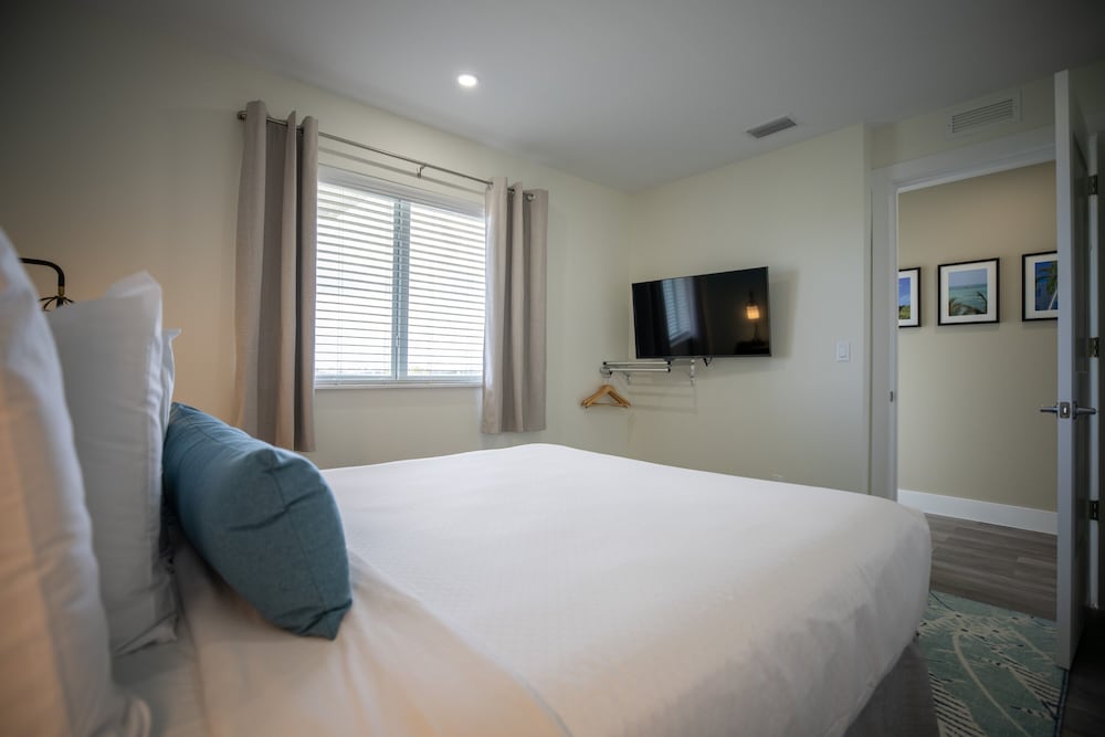 Standard Suite, 1 Bedroom, Balcony, Pet Friendly photo 2