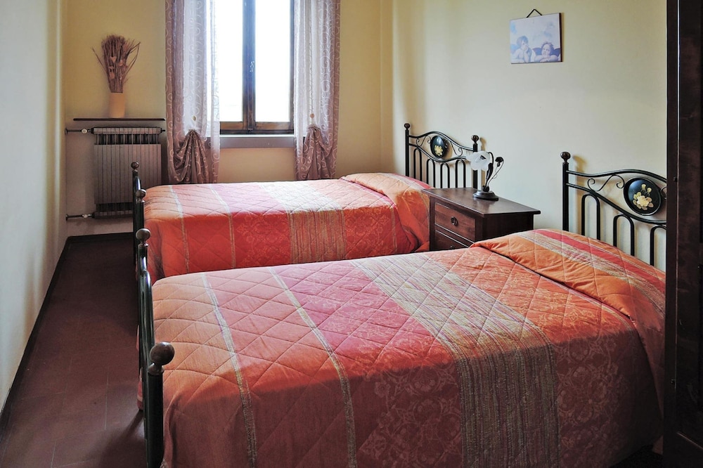 Comfort Apartment, 3 Bedrooms photo 2