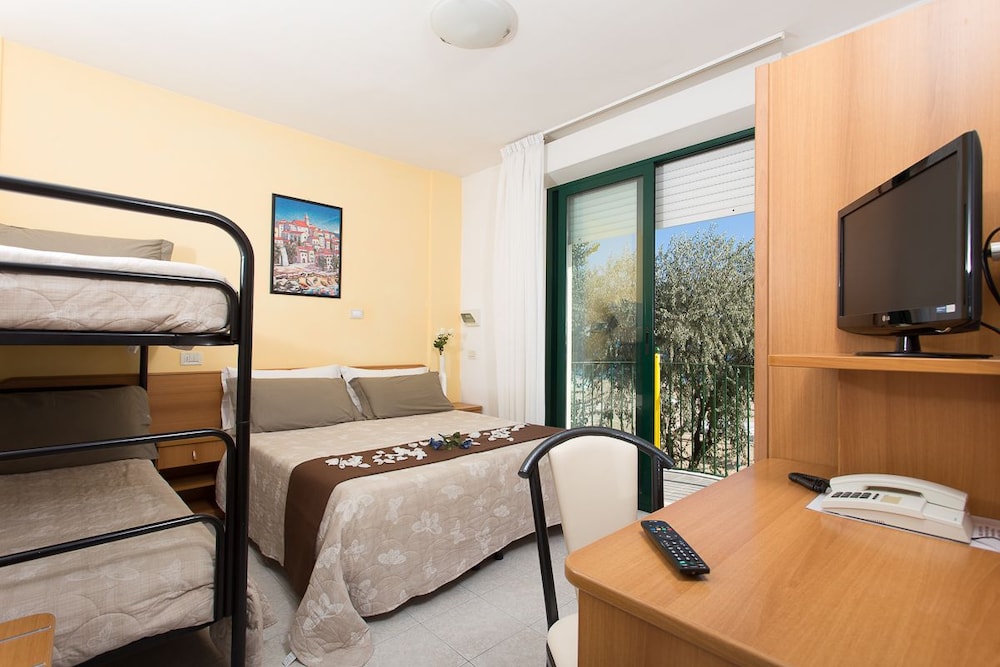 Single Room photo 3