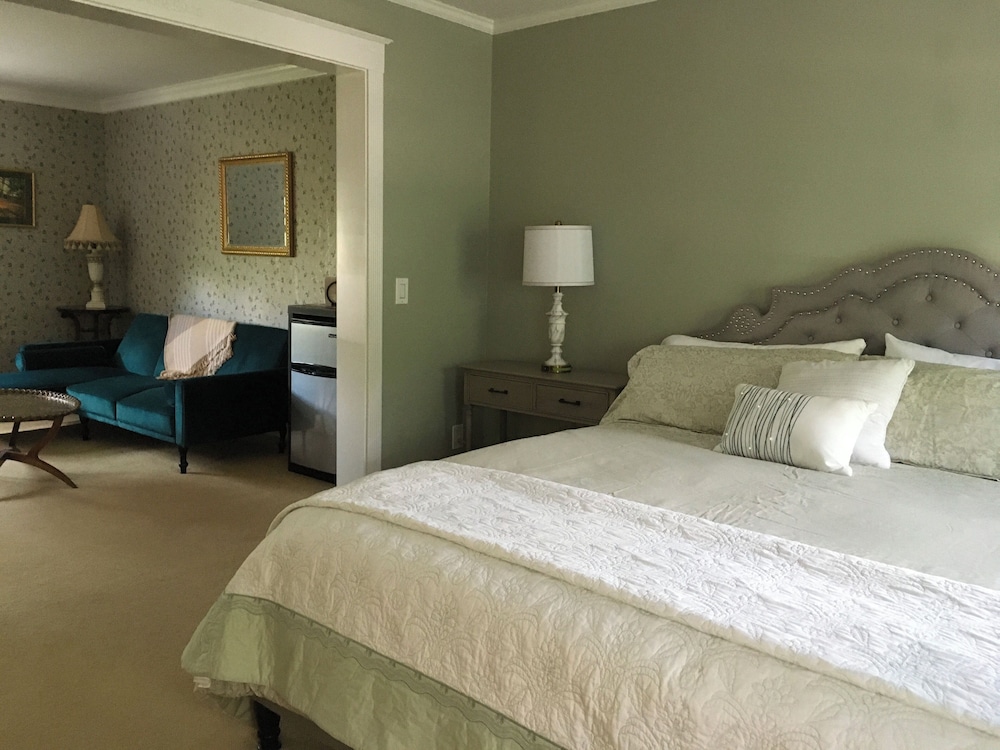 Deluxe Suite photo 1