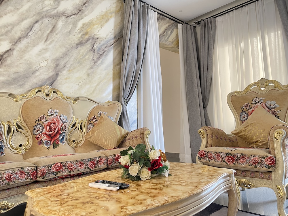 Executive Studio Suite