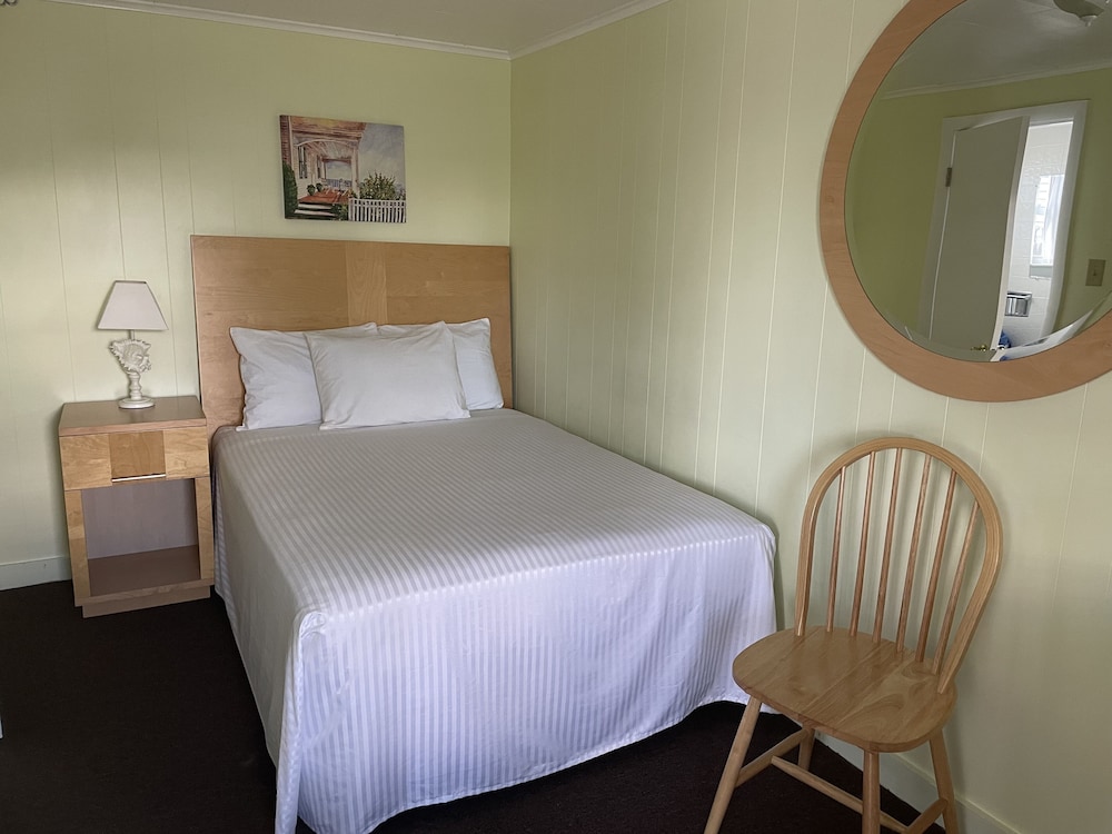 Motel #2 - 2 room kitchenette photo 1