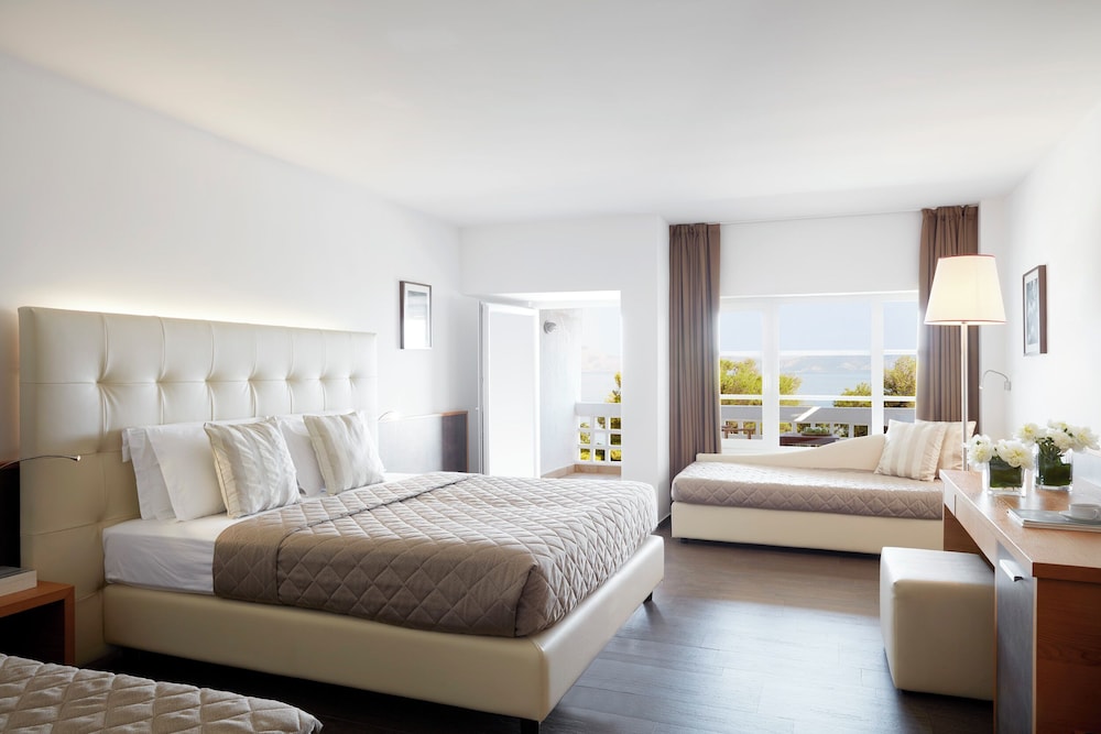 Deluxe Room, Garden View