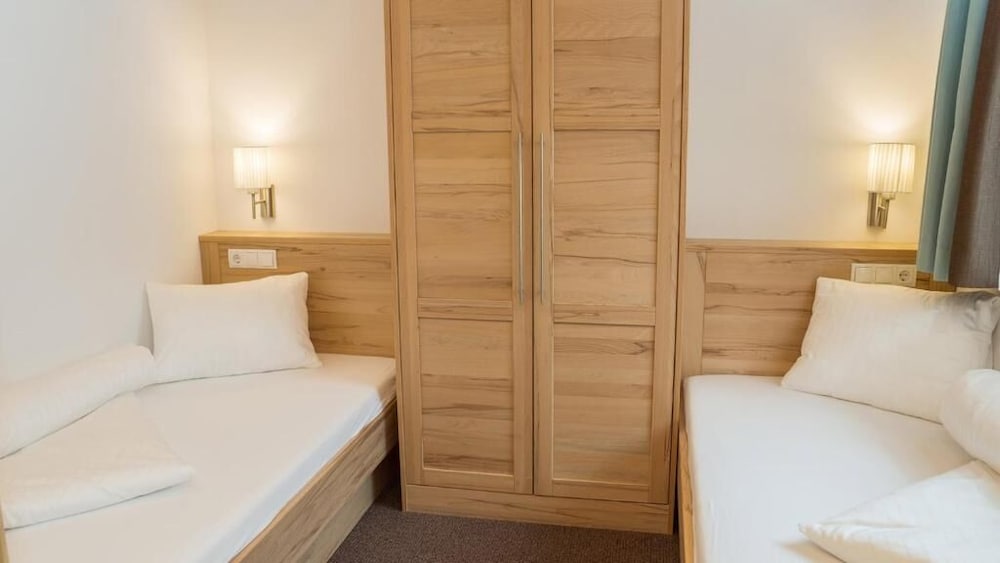 Standard Twin Room photo 1