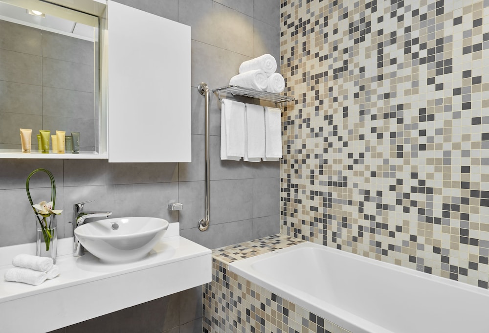 Suite, Multiple Beds, Kitchen