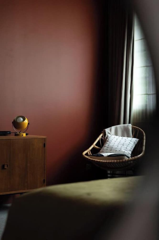 Yellow or Red Room at 2bis, independent of pieuX (200m away) photo 3