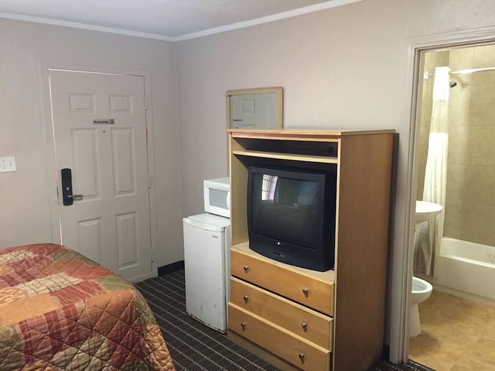 Room, 2 Double Beds, Non Smoking photo 3