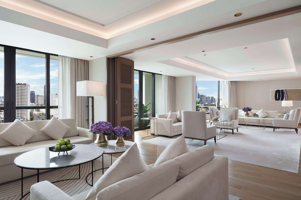Presidential Suite, Terrace thumbnail 5