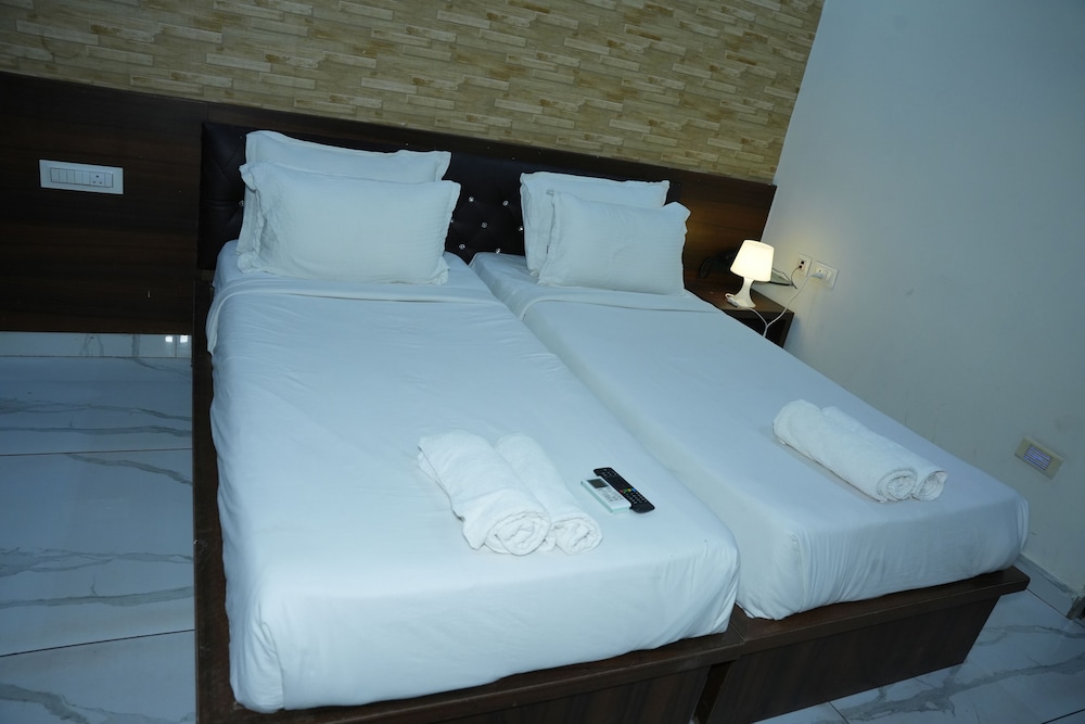 Deluxe Twin Room, 2 Twin Beds, City View