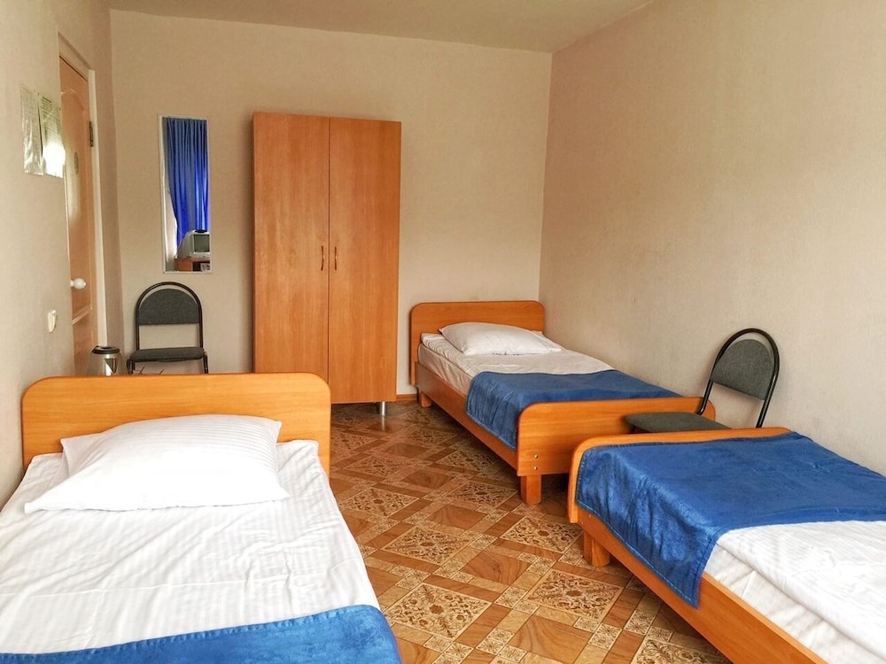 Economy Triple Room