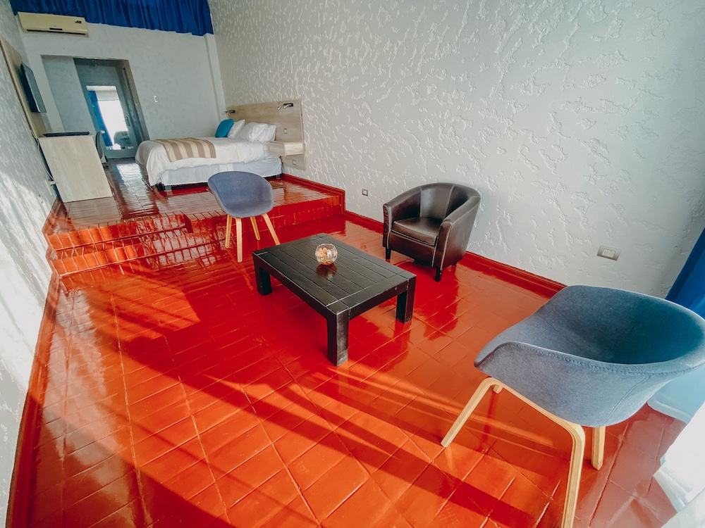 Superior Triple Room photo 2