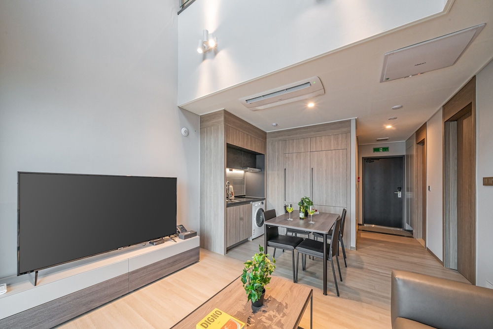 Panorama Ocean View Penthouse Family - Photo 8