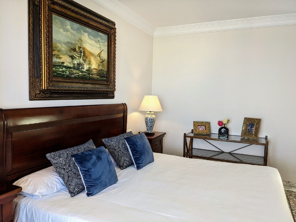 Superior Apartment, 3 Bedrooms, Jetted Tub photo 3