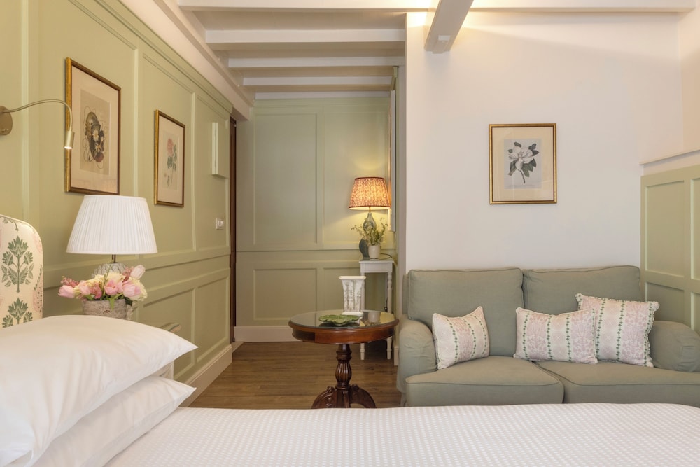Standard Room - Photo 16