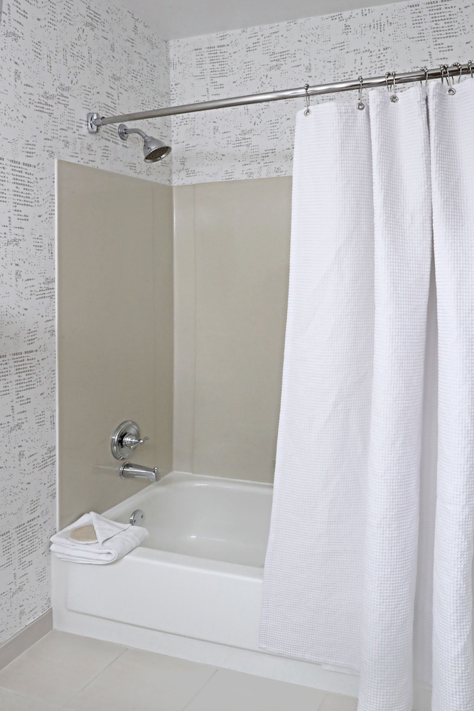Suite - Photo 4