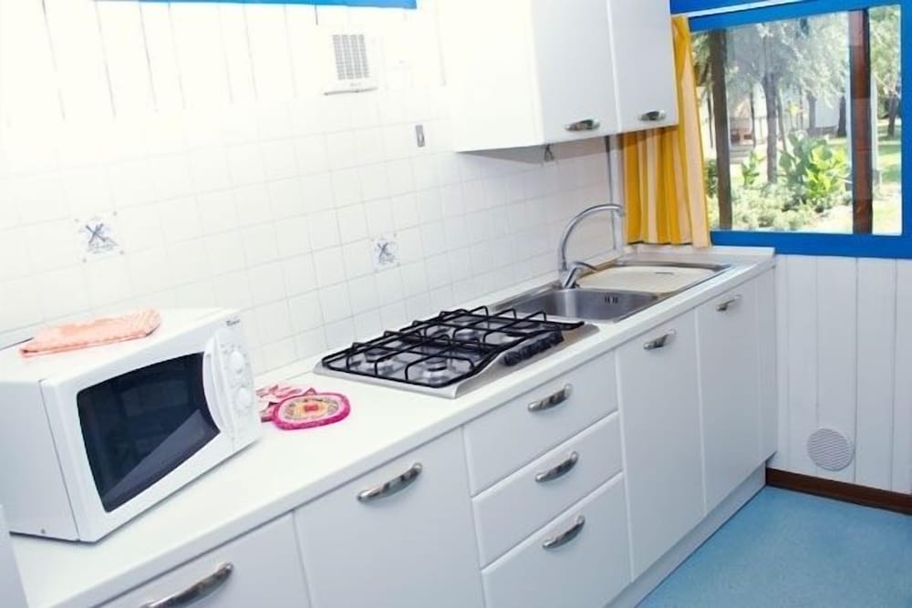 Family Chalet (2 Adults and 1 Chlidren) photo 2