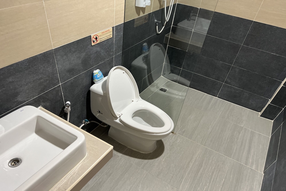 Deluxe Twin Room - Photo 17