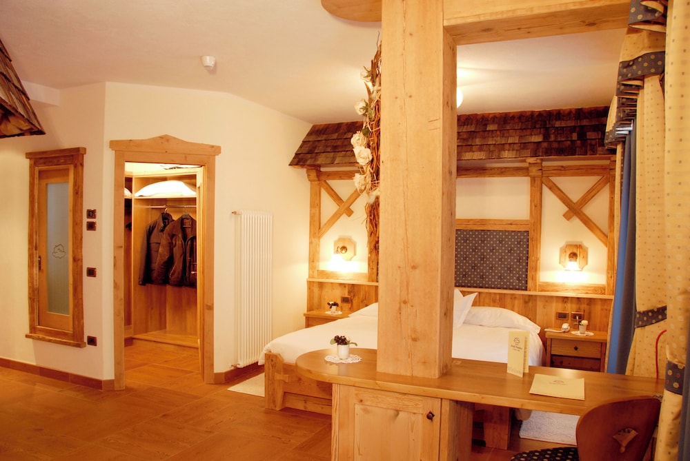 Superior Suite - Photo 1