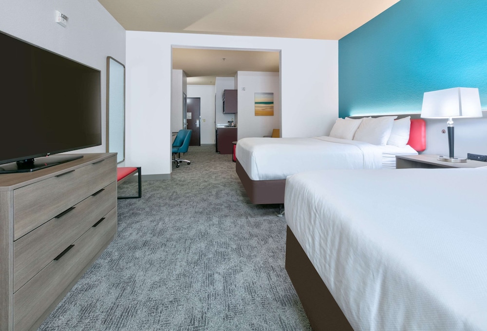 Suite, Multiple Beds, Accessible, Non Smoking - Photo 1
