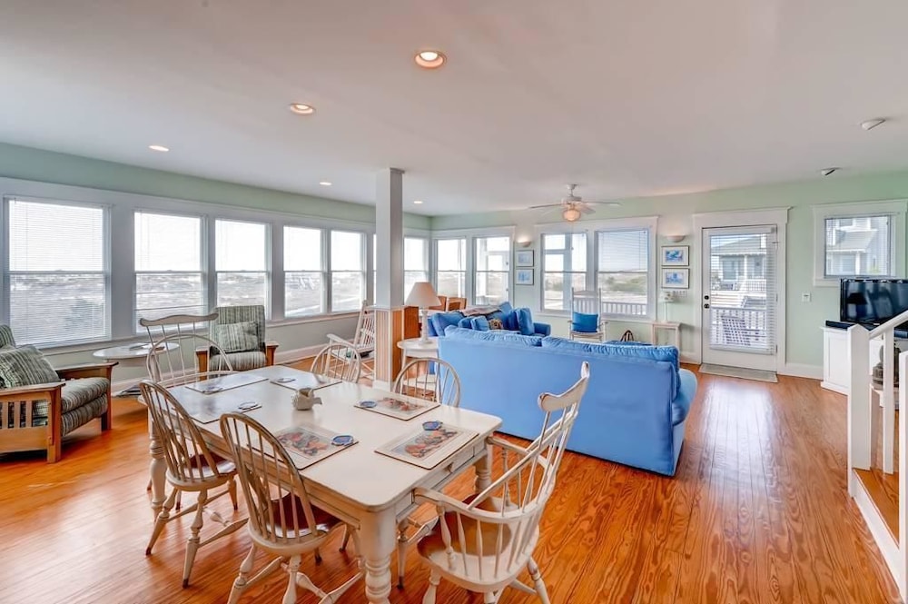 Family House, 3 Bedrooms, Ocean View, Sea Facing photo 3