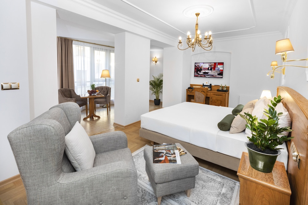 Apartment with Orangery - Photo 1