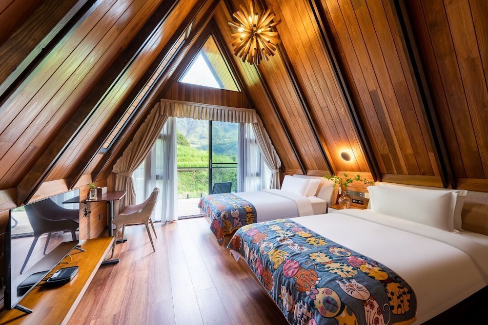Panoramic Twin Room, Balcony, Courtyard View