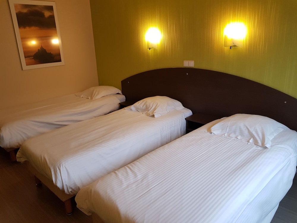 Superior Triple Room