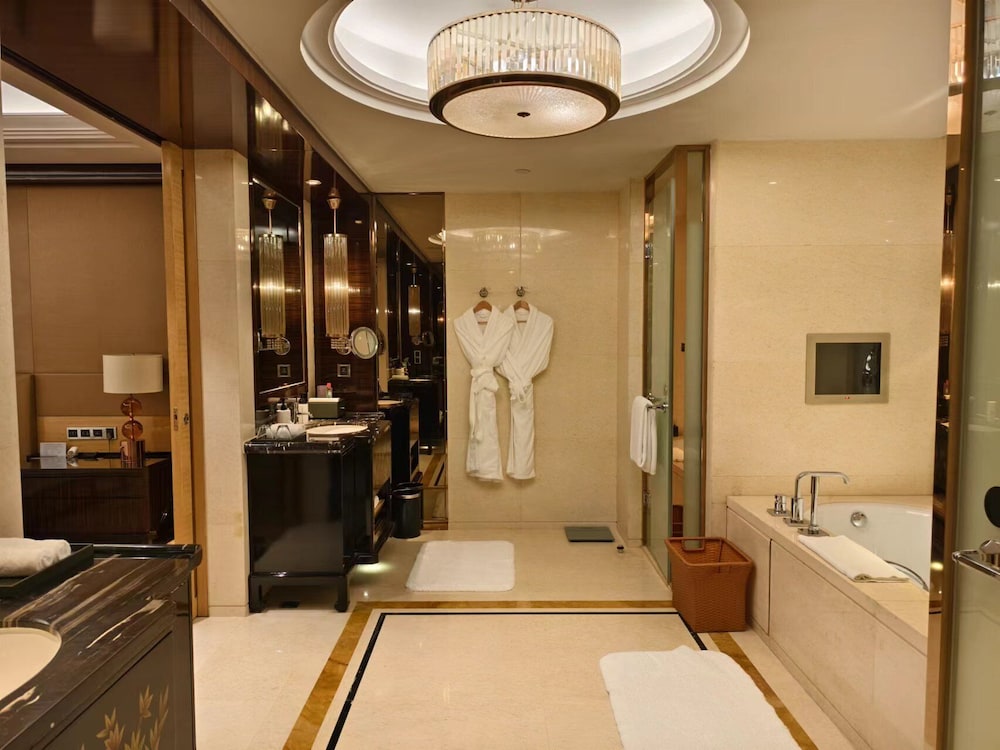 Suite (Ambassador) - Photo 5