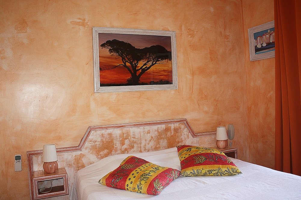 Double Room, Balcony (03)