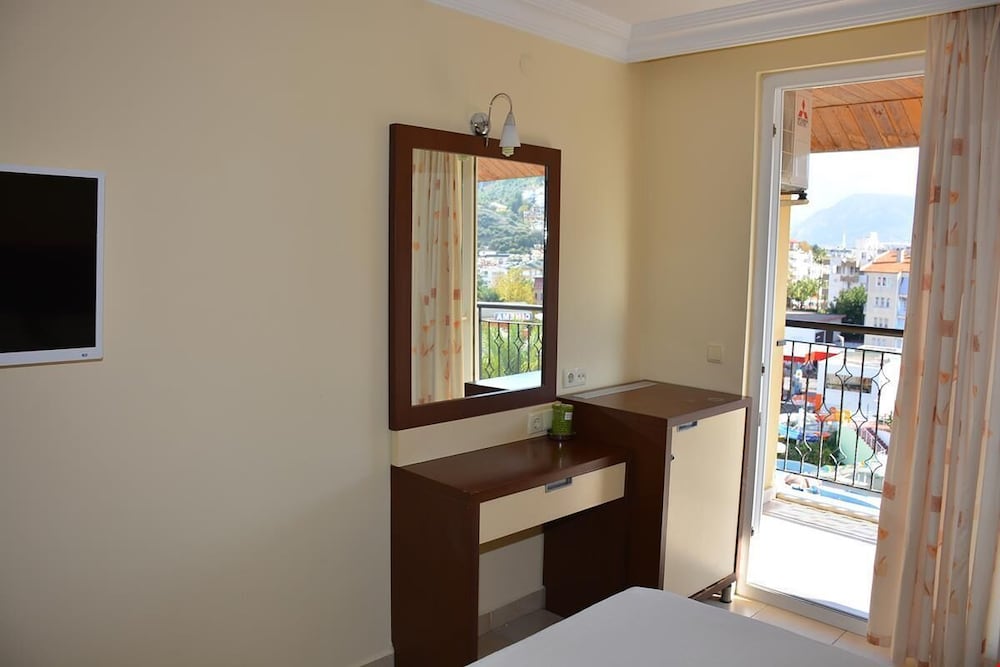 Standard Room, Balcony, City View photo 2