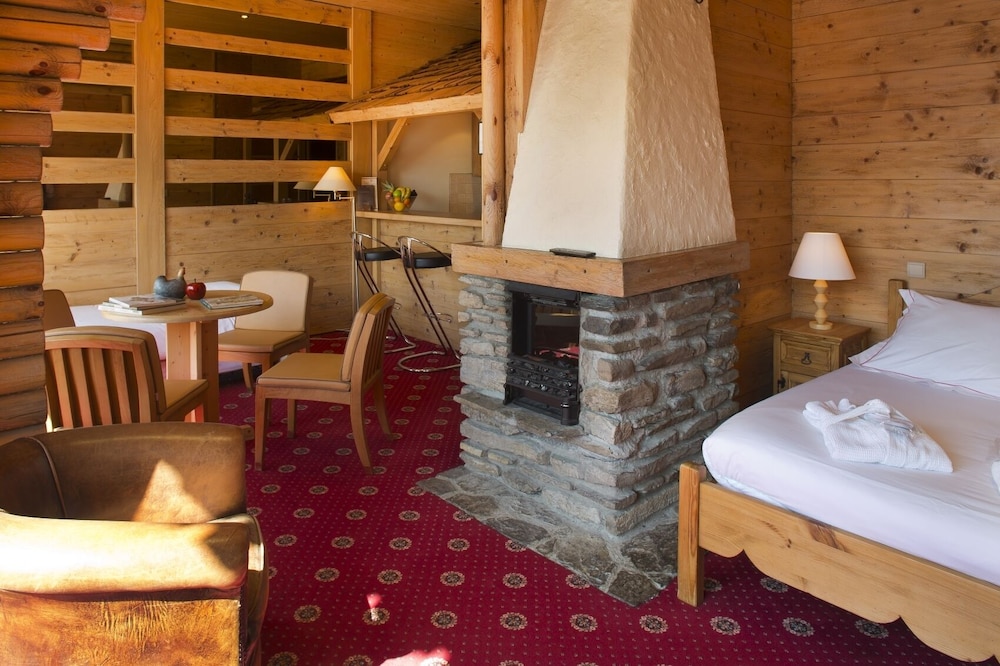 Vendôme Apartment - Situated In The Vendôme Residence - Adjoining The Hotel - Cover Access