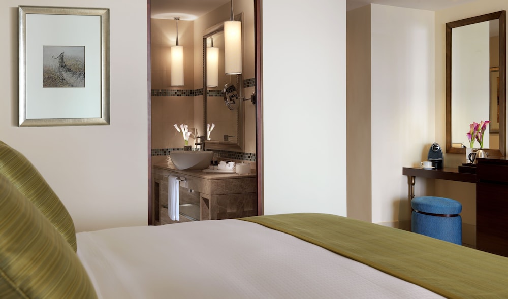 Room, 2 Queen Beds (Fairmont Gold Heritage, Lounge Access)