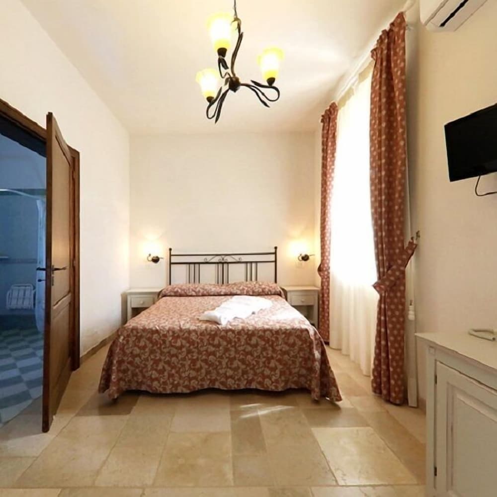 Quadruple Room, Accessible (Melograno) photo 3