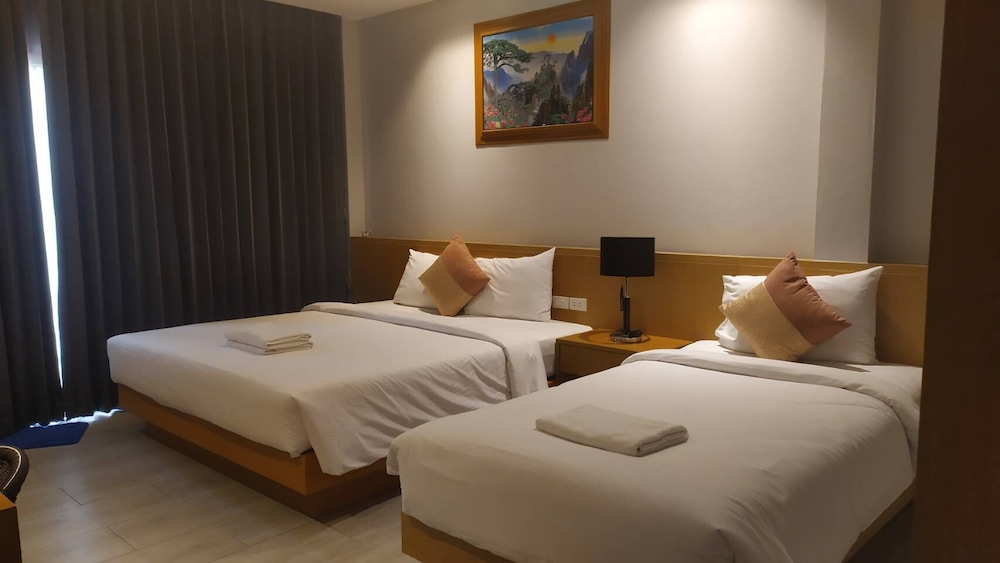 Deluxe Triple Room