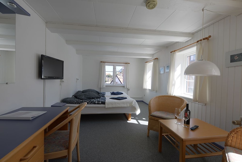 Double Room, Ocean View (not pet friendly) photo 1
