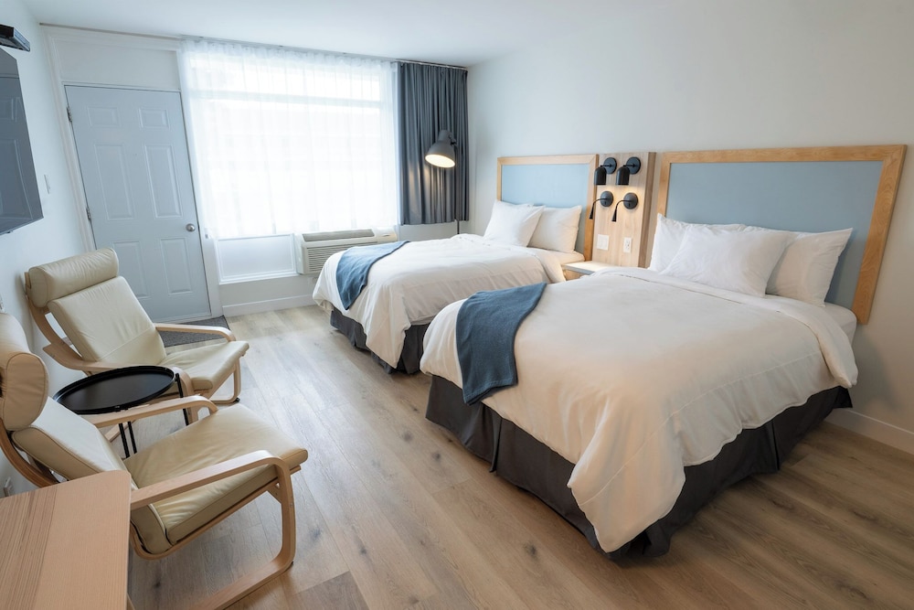 Comfort Room, 2 Double Beds, Sea View (Pavillon La Baie)