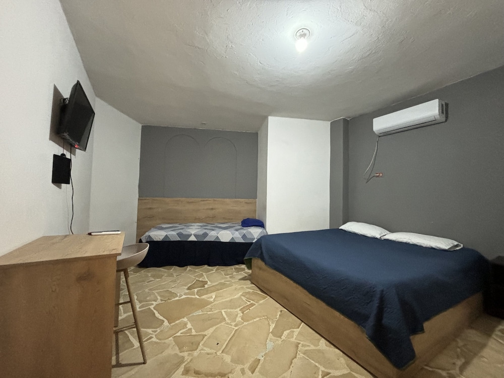 Basic Triple Room photo 3