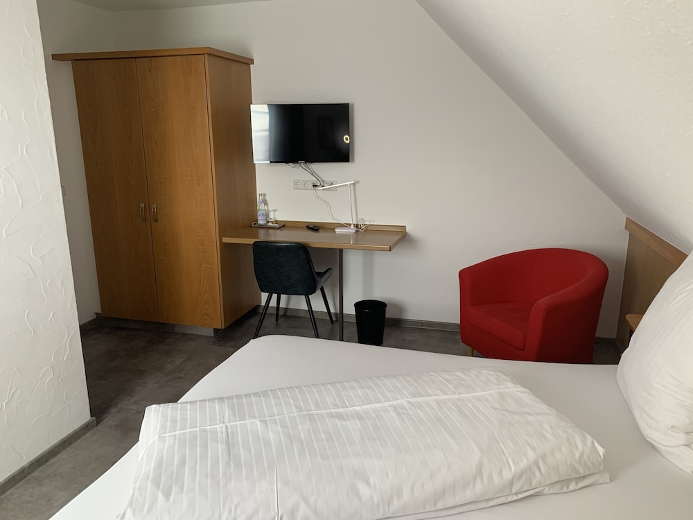 Economy Double Room - Photo 1