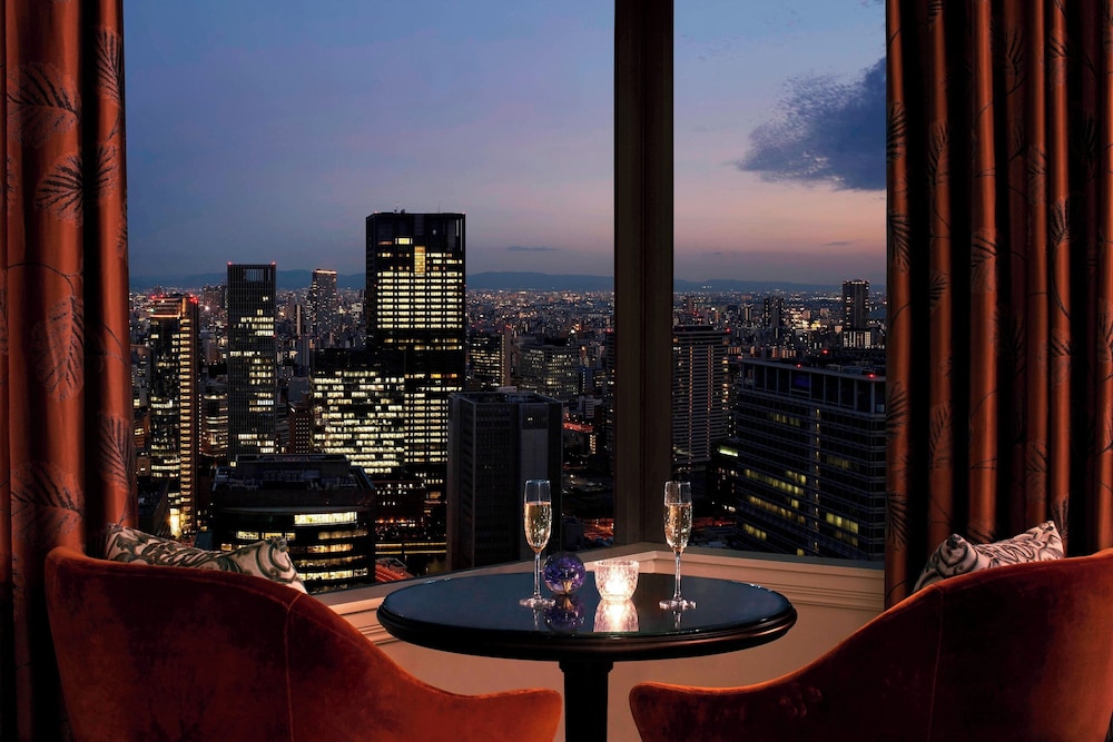 Executive Suite, 1 King Bed (Club Level) - Photo 12