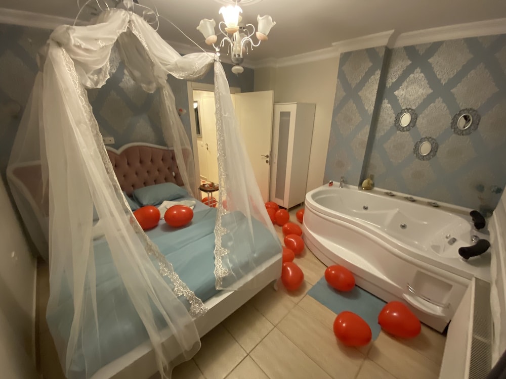 Exclusive Suite, 1 Bedroom, Jetted Tub, Mountain View (Turkuaz)