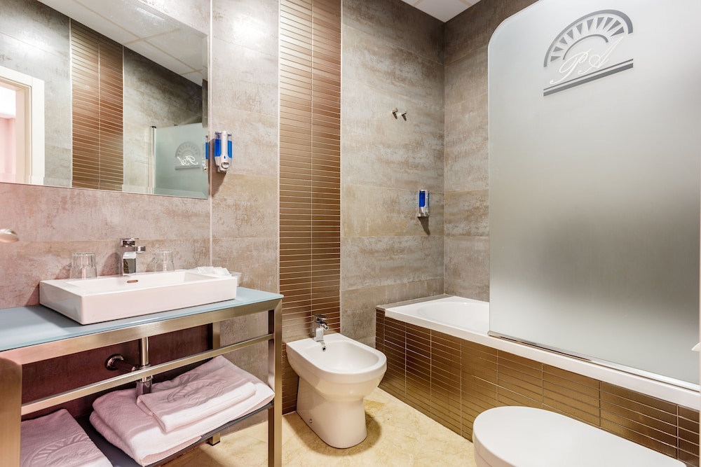 Double Room - Photo 4