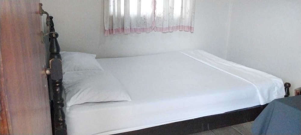 Basic Double Room (NO A/C) photo 2
